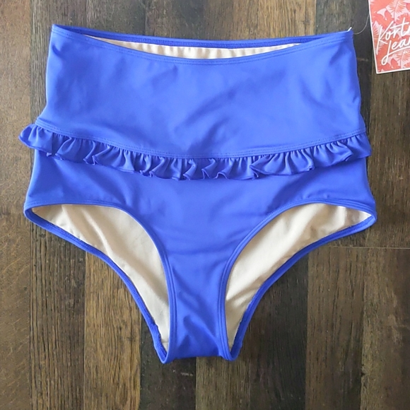 Kortni Jeane swim set - Picture 3 of 3